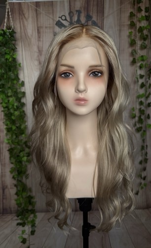Light blonde bleached - 24”,